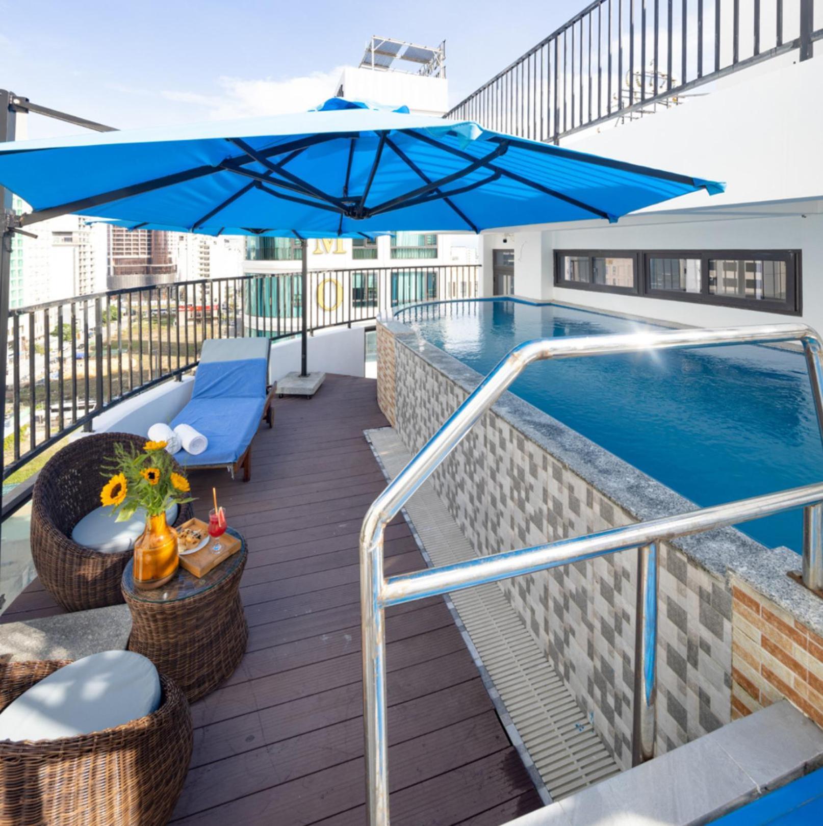 Minh Chau Premium Hotel Danang Bagian luar foto