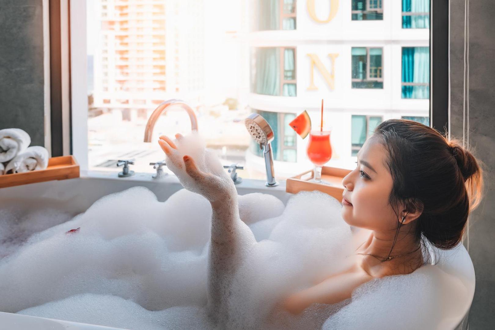 Minh Chau Premium Hotel Danang Bagian luar foto